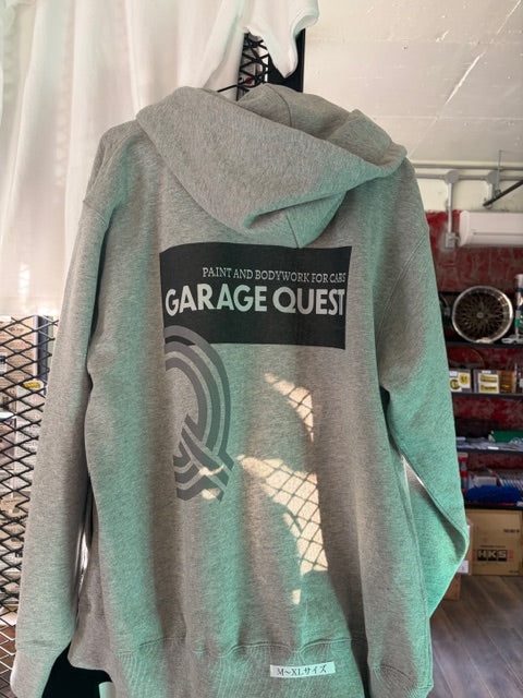 フルジップパーカー　zip-up hoodie